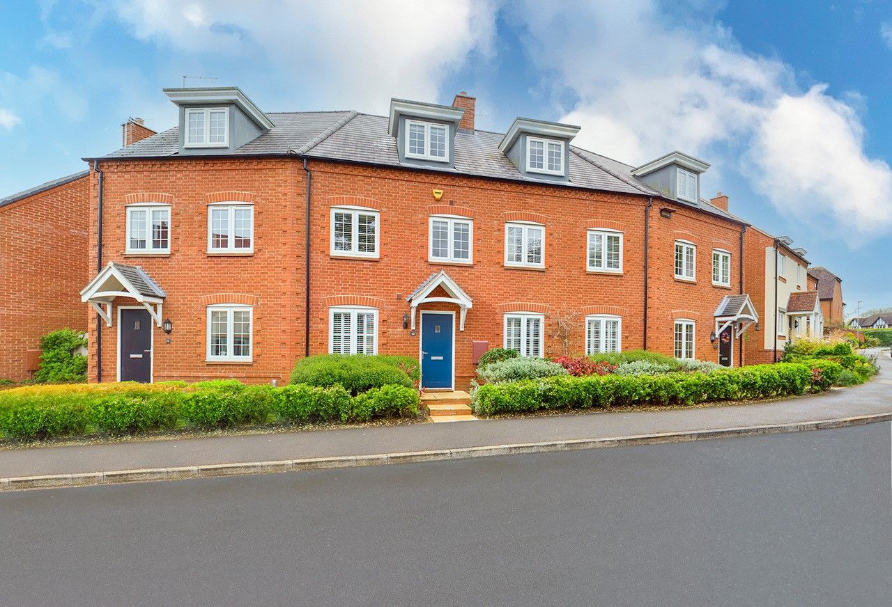 4 bed town house for sale in Selby Lane, Winslow, Buckingham