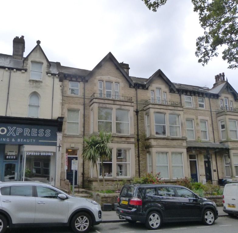 2 bed flat to rent in Valley Drive, Harrogate HG2 Zoopla