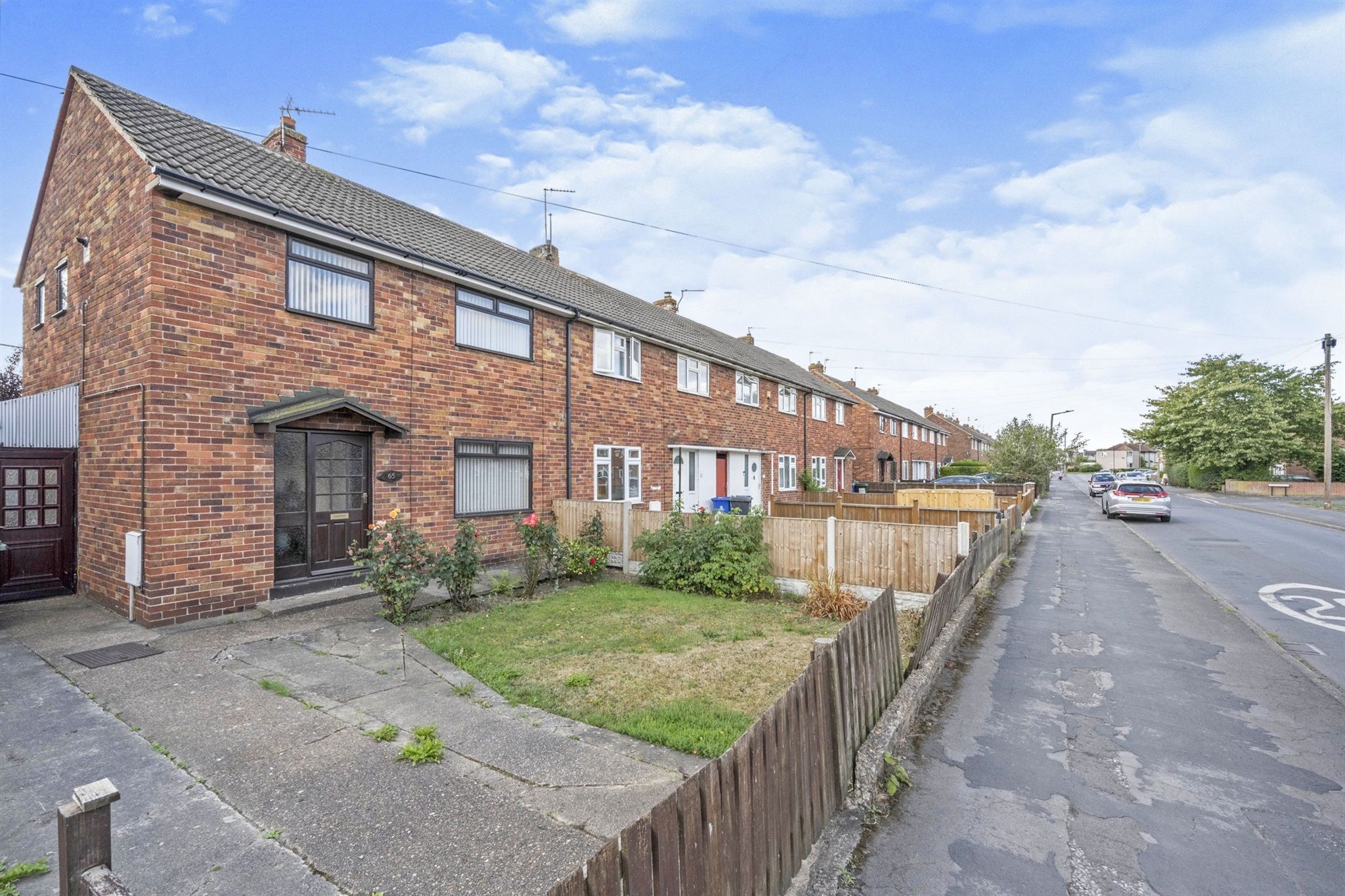 3 bed end terrace house for sale in Coronation Road, Stainforth