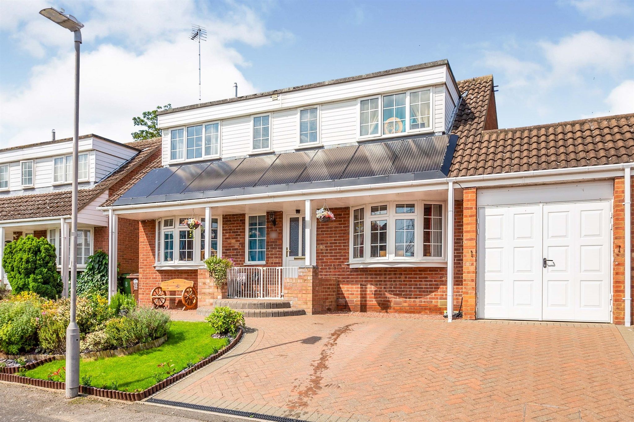 4 bed detached house for sale in Place, Aylesbury HP19 Zoopla