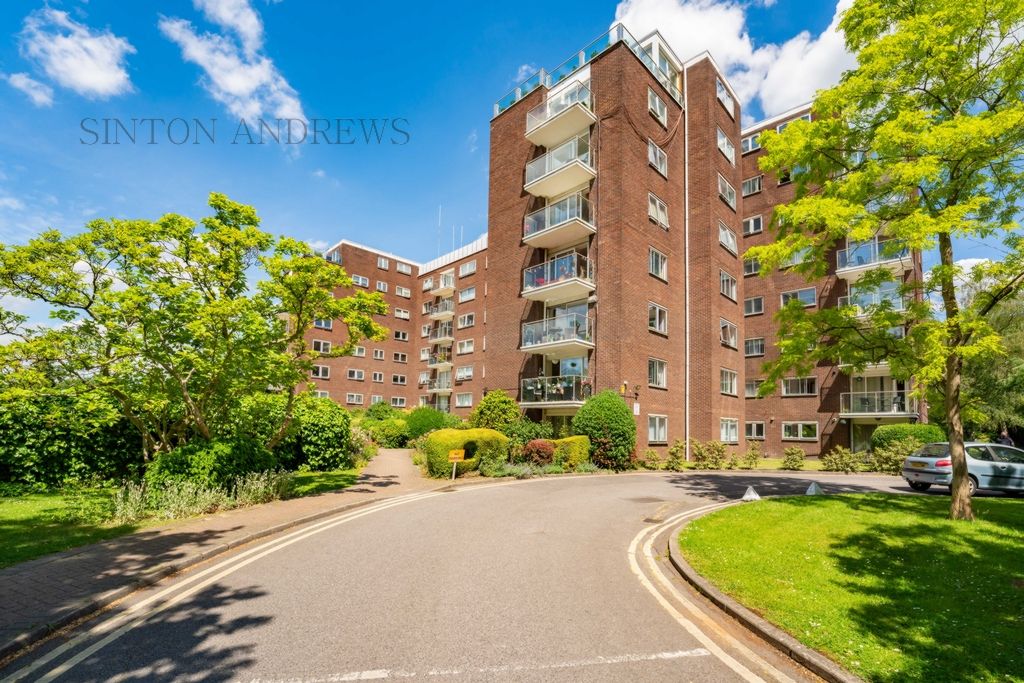 43 Minster Court, Hillcrest Road, Ealing W5  