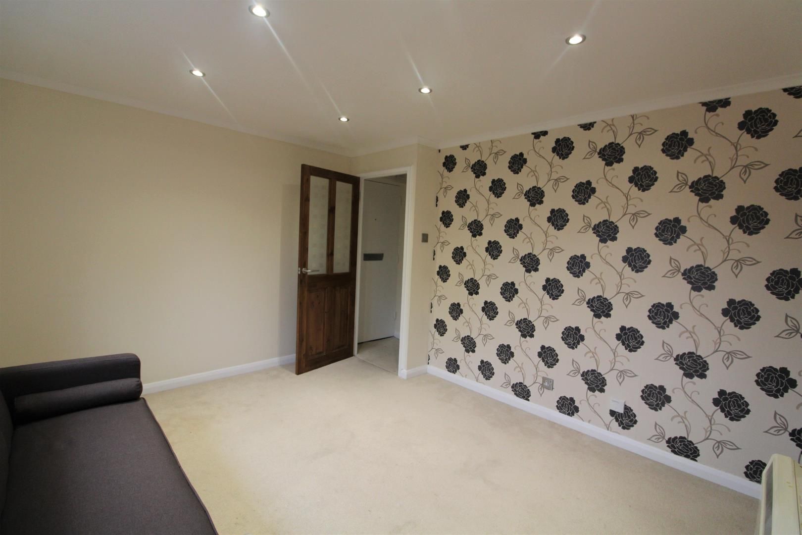 1 bed flat to rent in Magpie Close, Enfield EN1 Zoopla