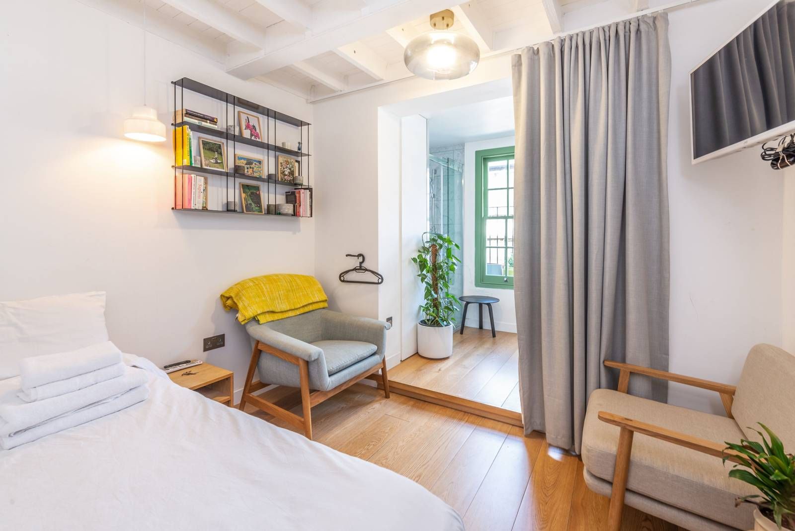 Euston Street, Euston, London NW1