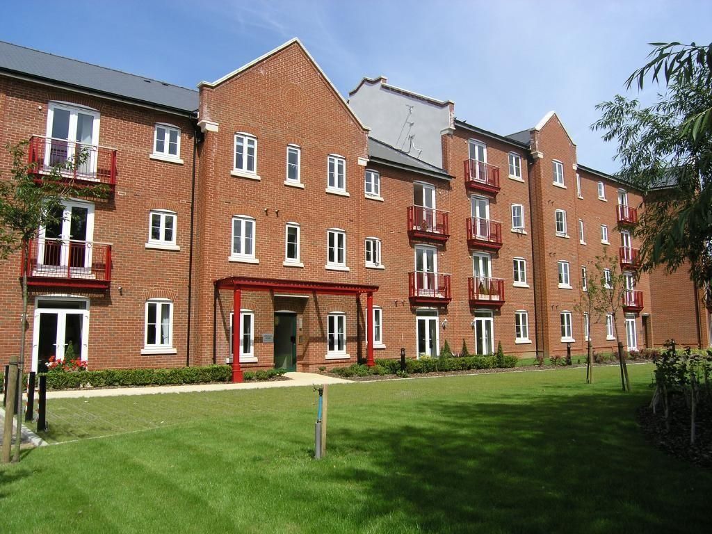 2 bed flat to rent in Coxhill Way, Aylesbury HP21 Zoopla