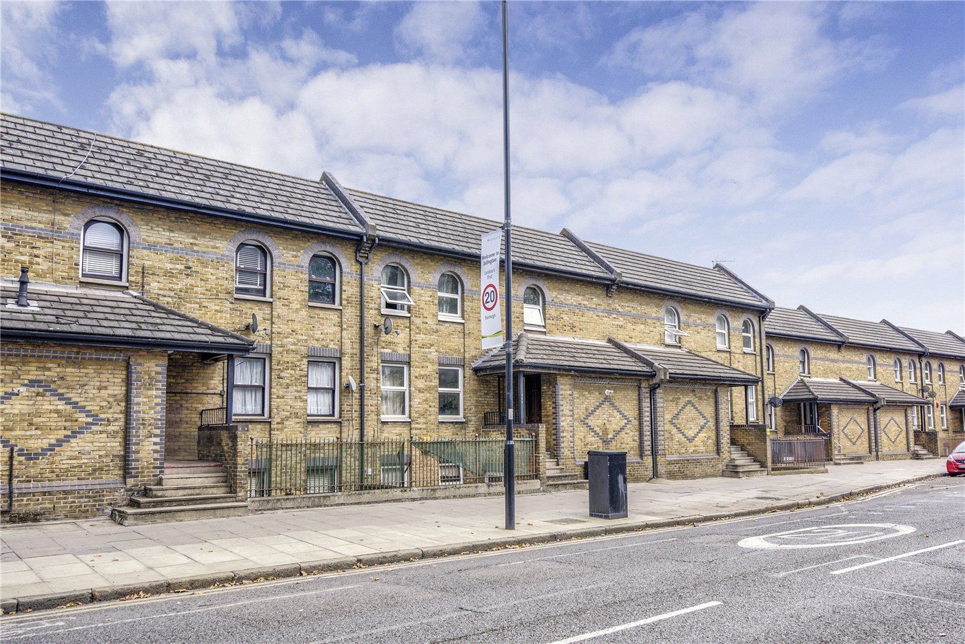 4 bed terraced house for sale in New North Road, Islington, London N1