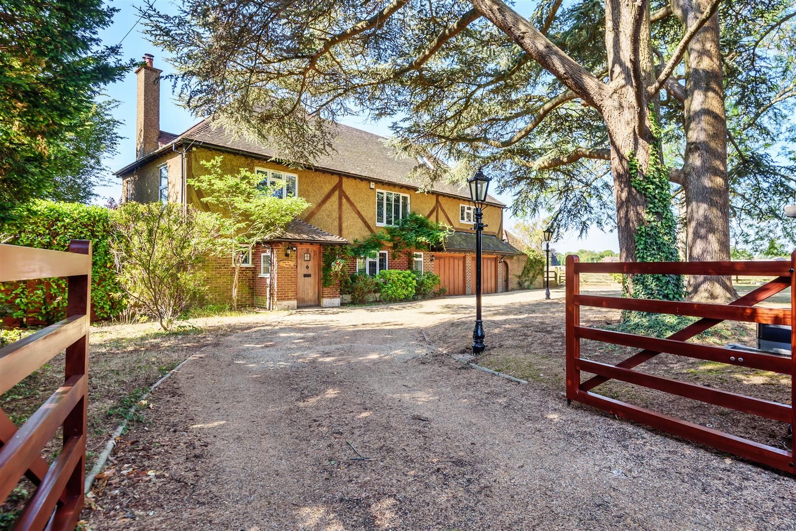 5 bed detached house for sale in Woodmansterne Lane, Banstead SM7 Zoopla