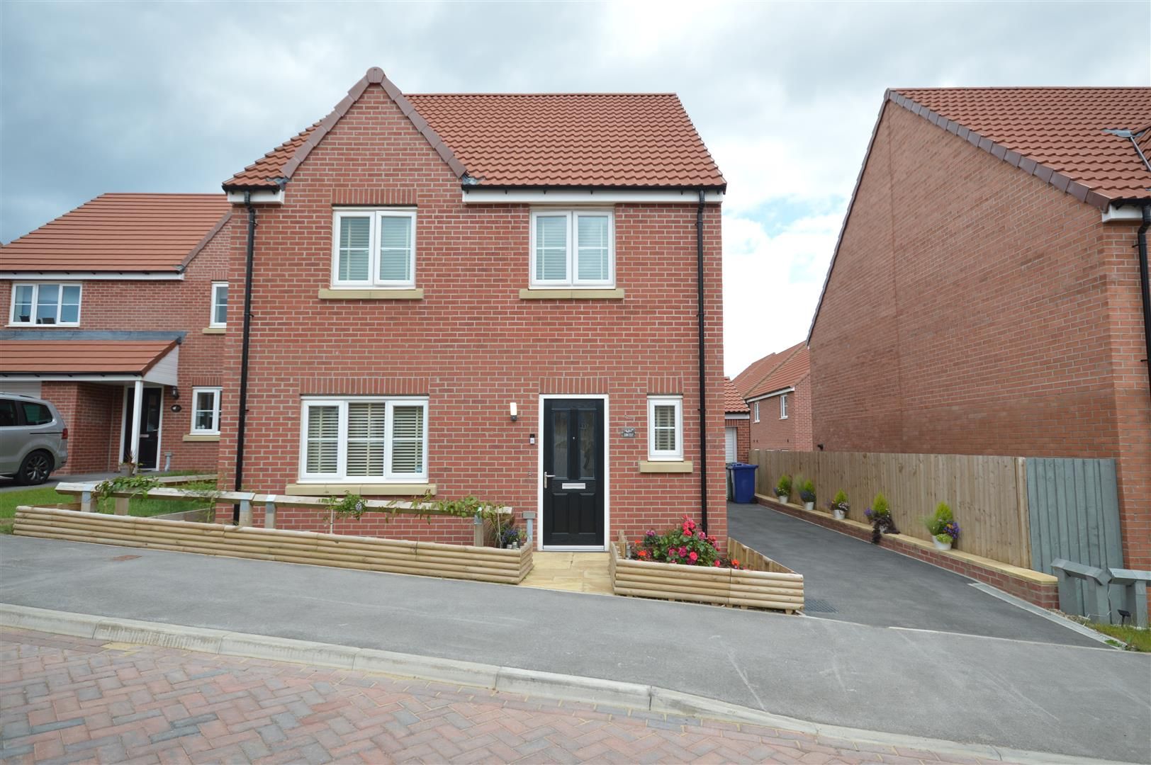 4 bed detached house for sale in Tawny Drive, Eastfield, Scarborough