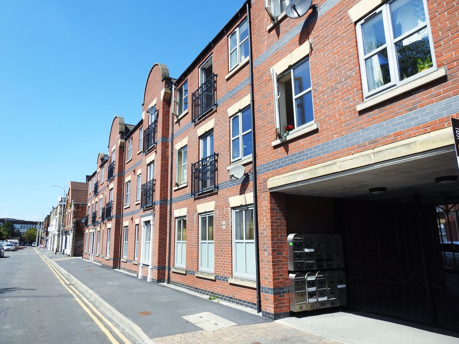 2 bed flat to rent in Baker Street, Hull HU2 Zoopla