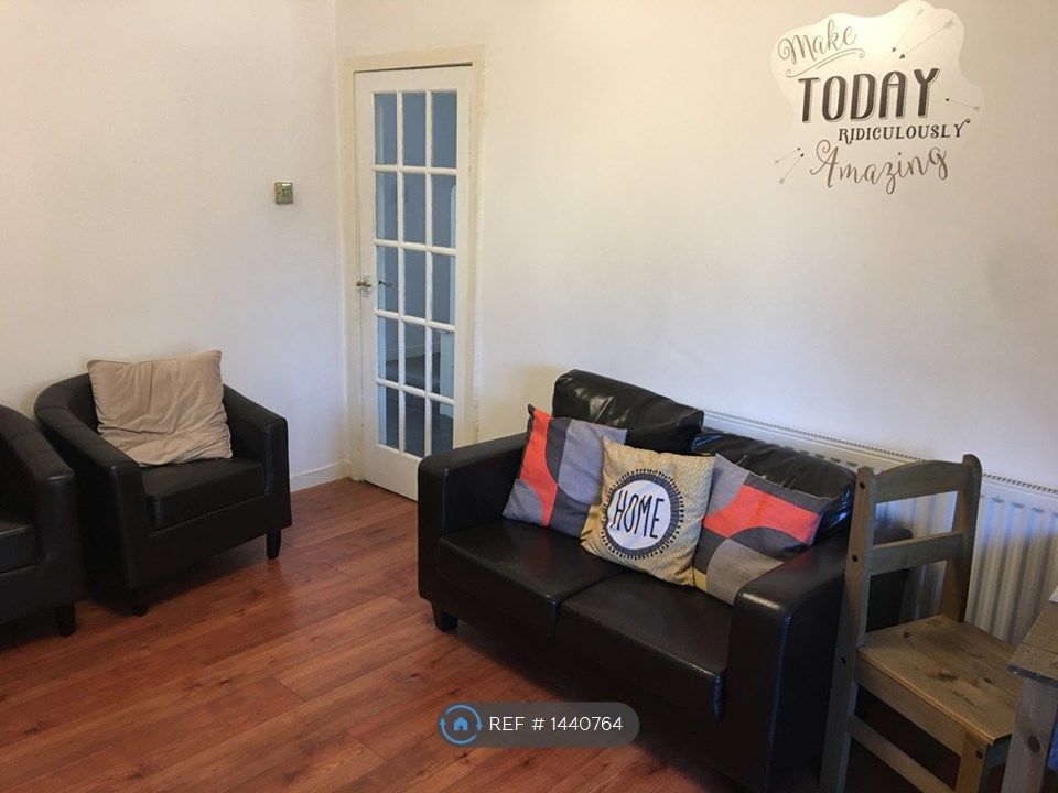 Room to rent in Moseley Road, Willenhall WV13 Zoopla