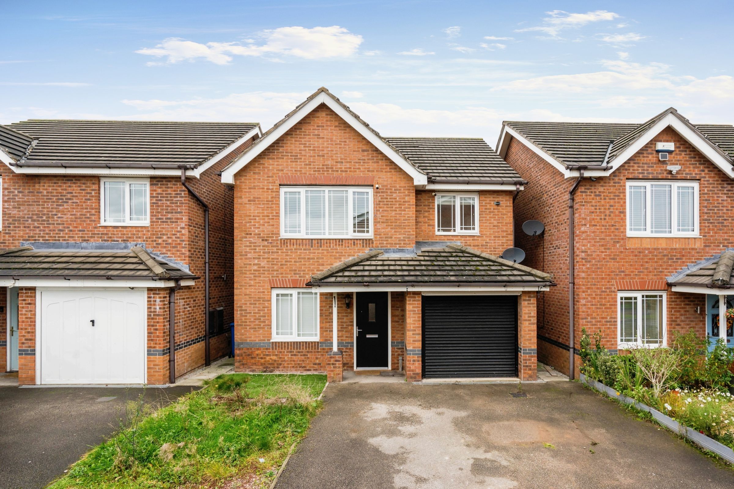 4 bed detached house for sale in Snowberry Crescent, Warrington WA5