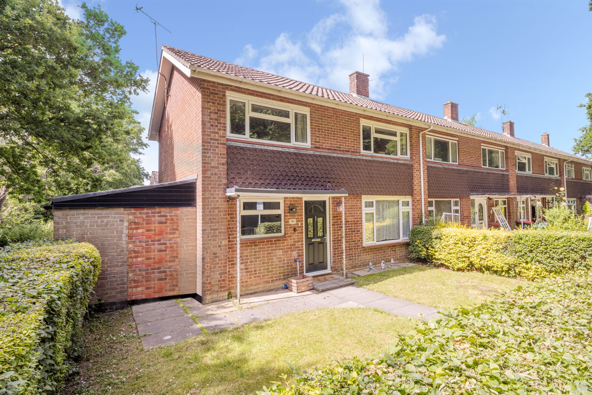 3 bed end terrace house for sale in Forest View, Crawley RH10 Zoopla
