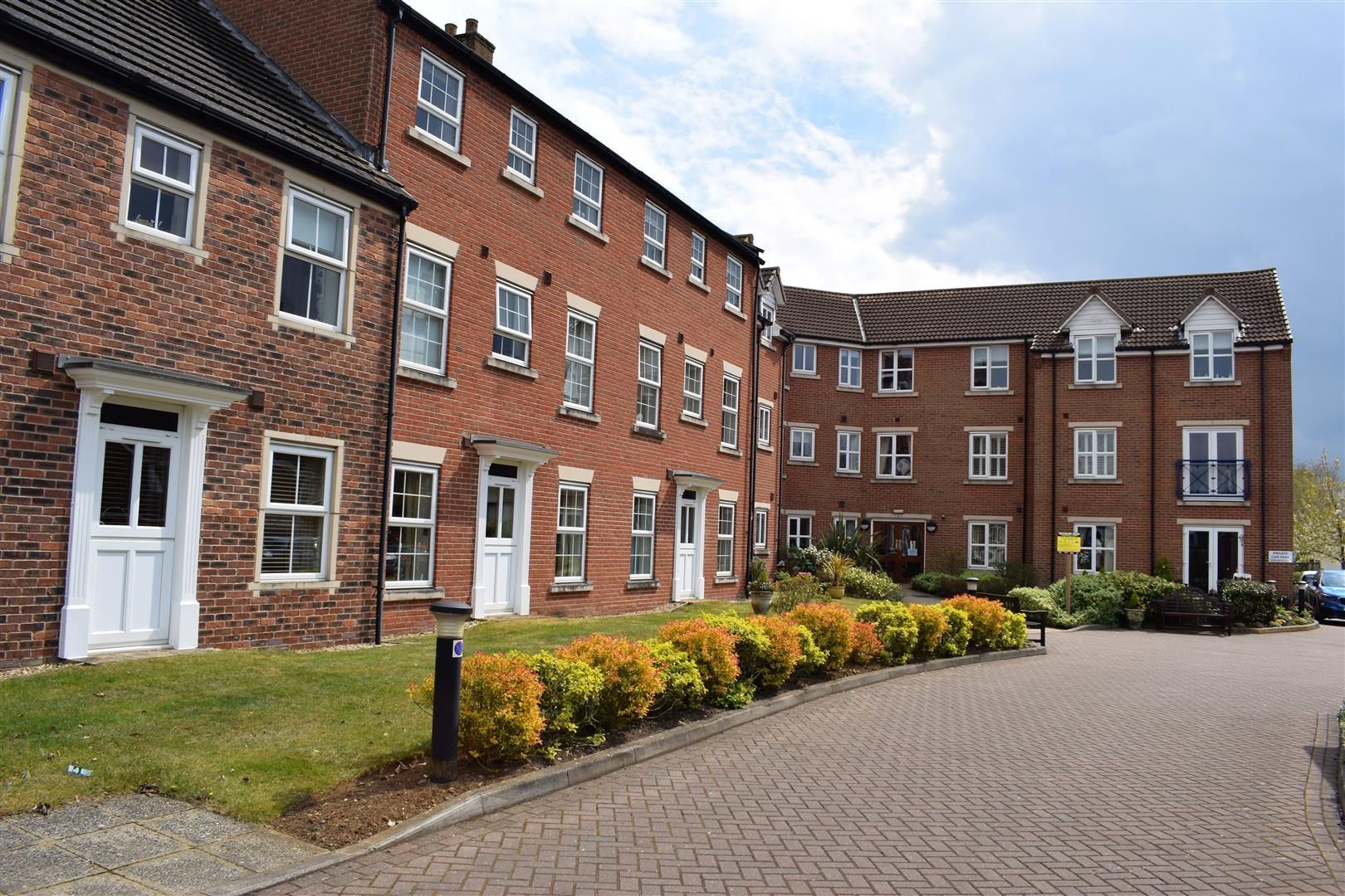2 bed flat for sale in Ancholme Mews, Bigby Street, Brigg DN20 Zoopla