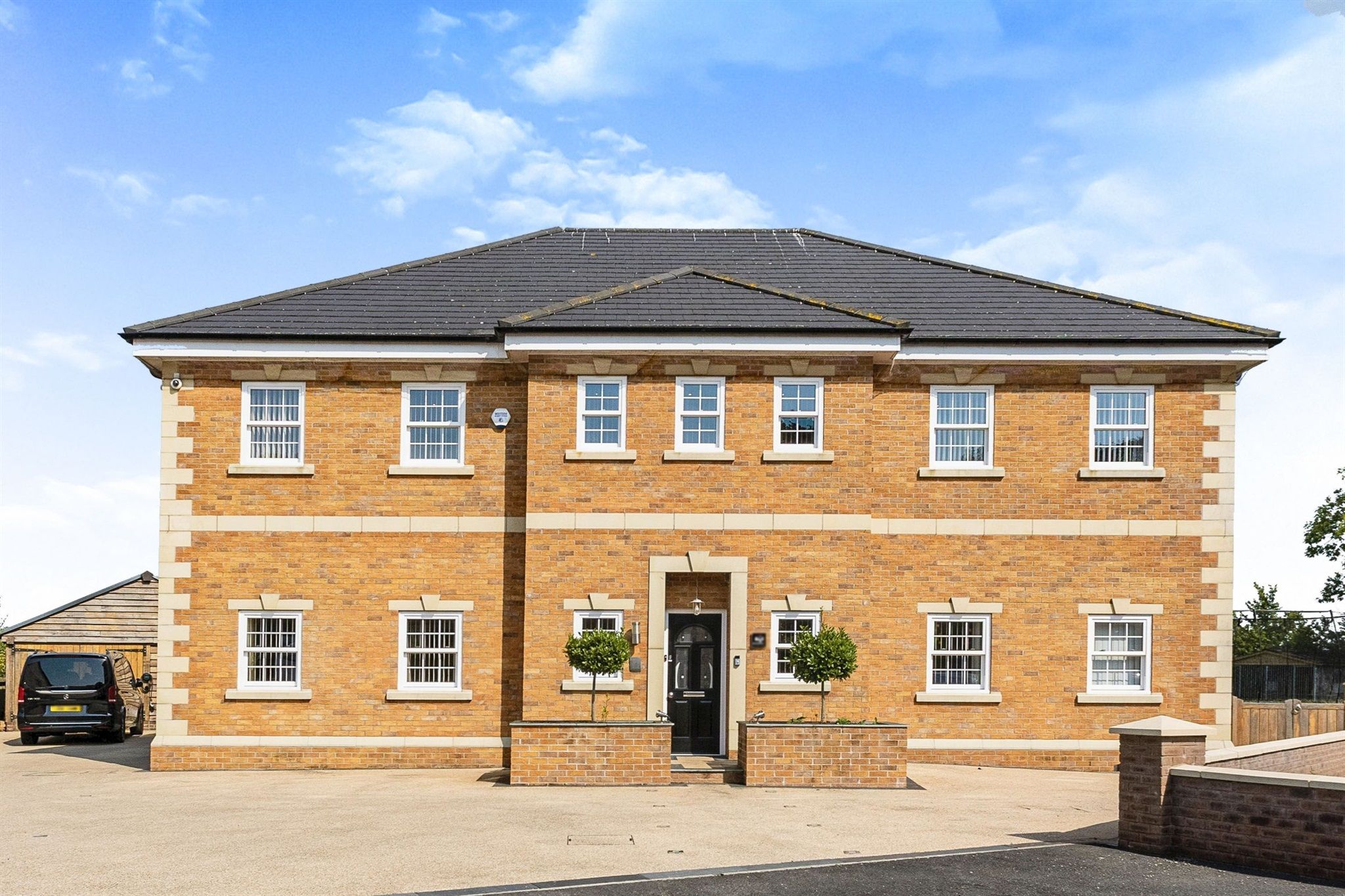 5 bed detached house for sale in Aber Llwchwr, Llangennech, Llanelli