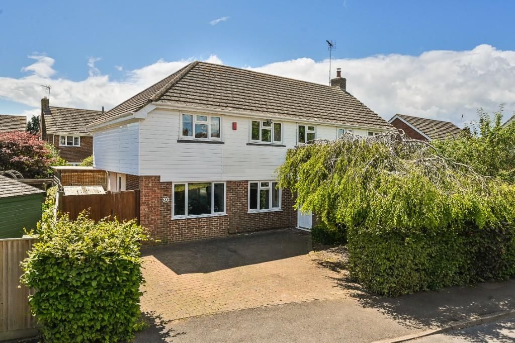 5 bed detached house for sale in Mountbatten Way, Brabourne Lees