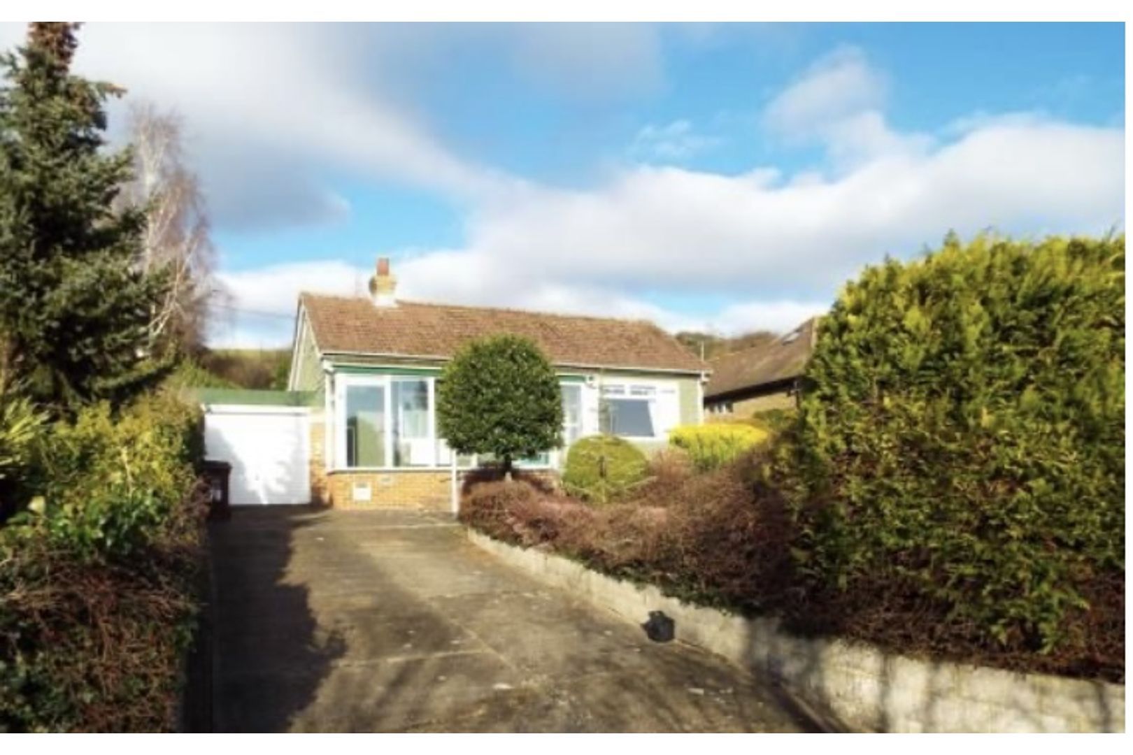 2 bed detached bungalow for sale in Rochester Road, Cuxton, Rochester
