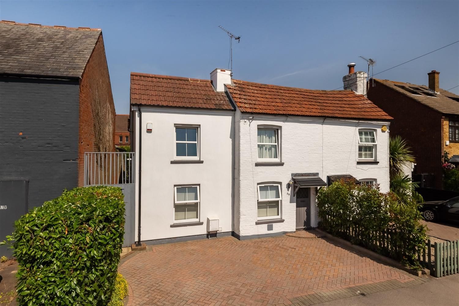 3 bed semidetached house for sale in Hemnall Street, Epping CM16 Zoopla