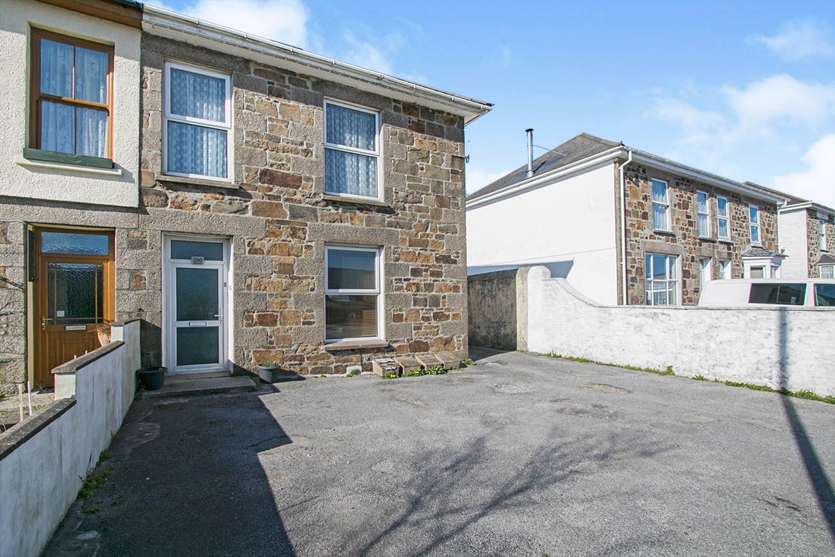 1 bed flat for sale in Agar Road, Illogan Highway, Redruth, Cornwall TR15 Zoopla