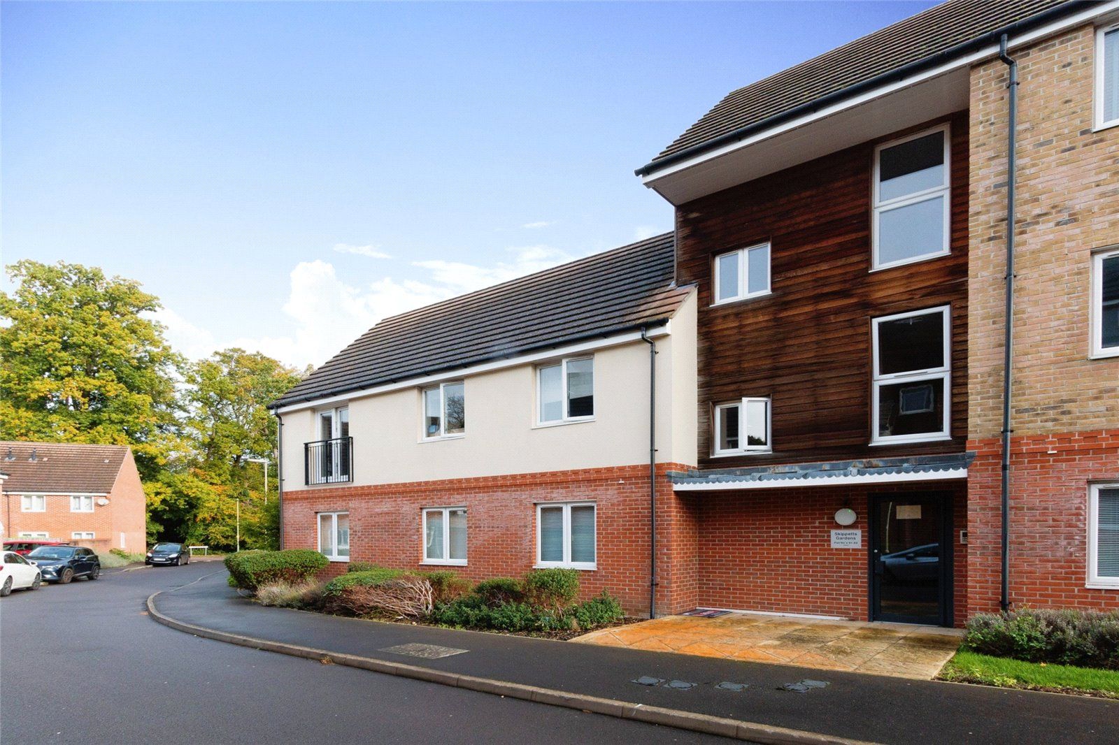 2 bed flat for sale in Skippetts Gardens, Basingstoke RG21 Zoopla