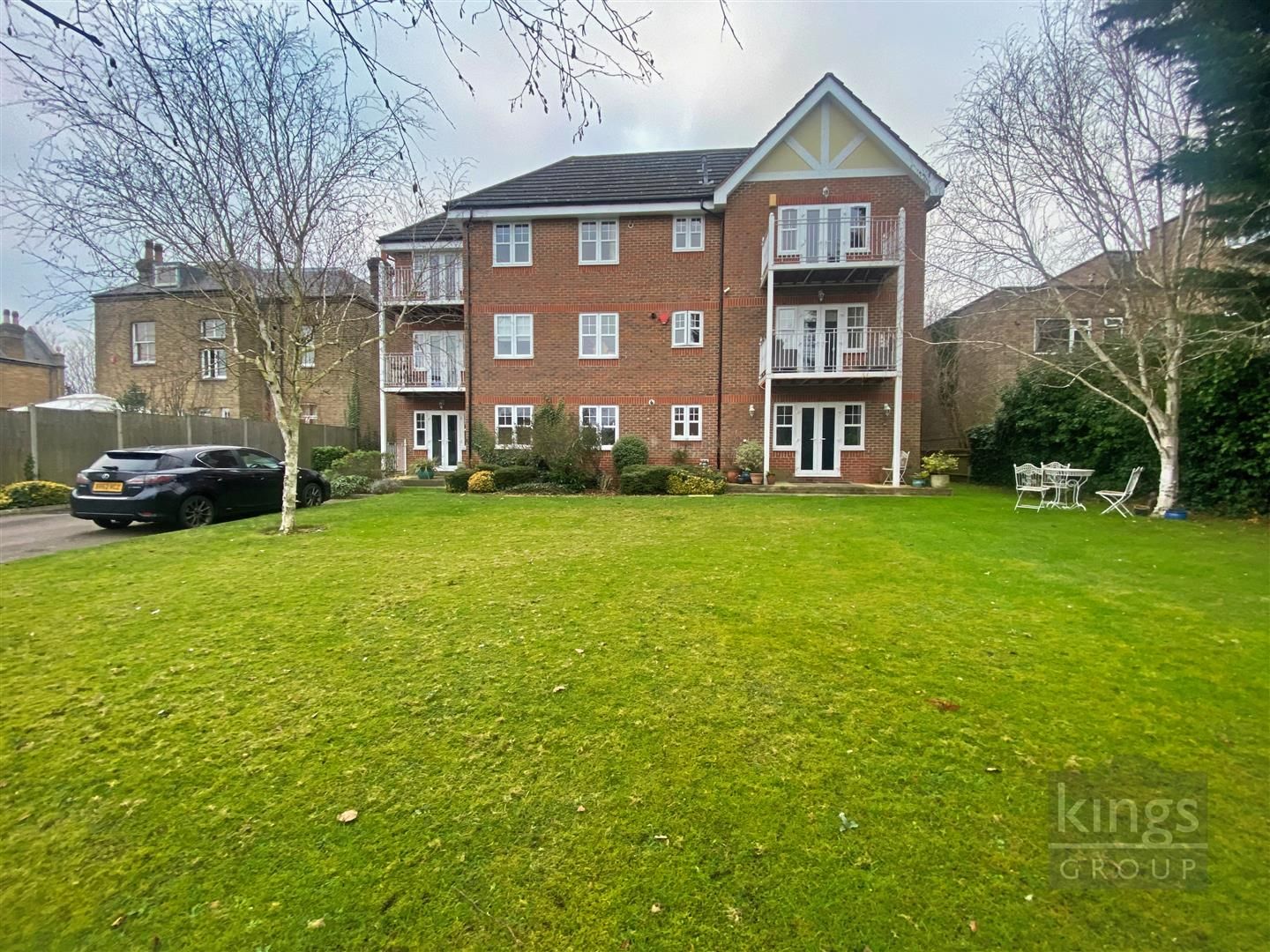 2 bed flat for sale in The Ridgeway, Enfield EN2 Zoopla