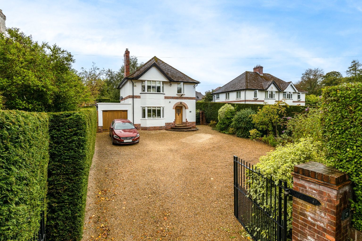 4 bed linkdetached house for sale in Charlton Road, Shepton Mallet BA4