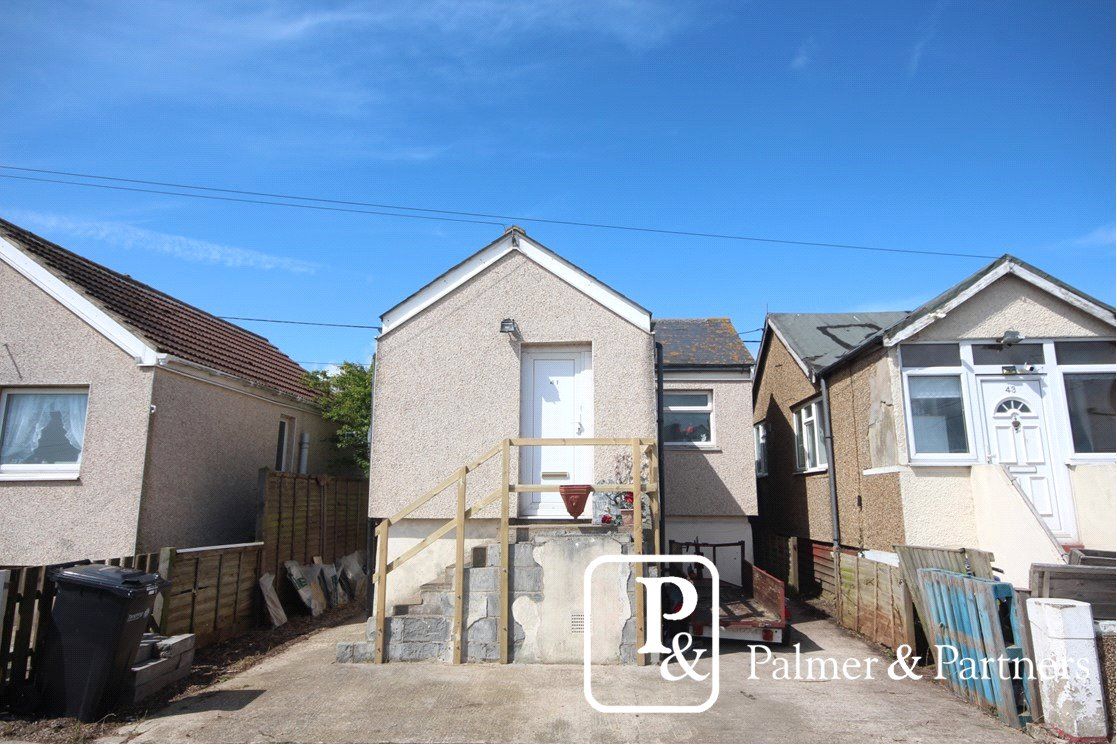 1 bed detached house for sale in Brooklands Gardens, Jaywick, Clacton