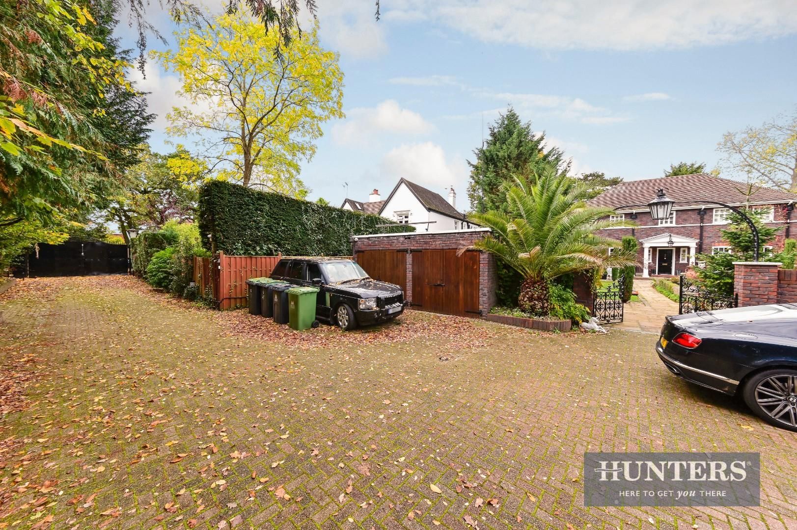 4 bed detached house for sale in Warren Road, Coombe, Kingston Upon