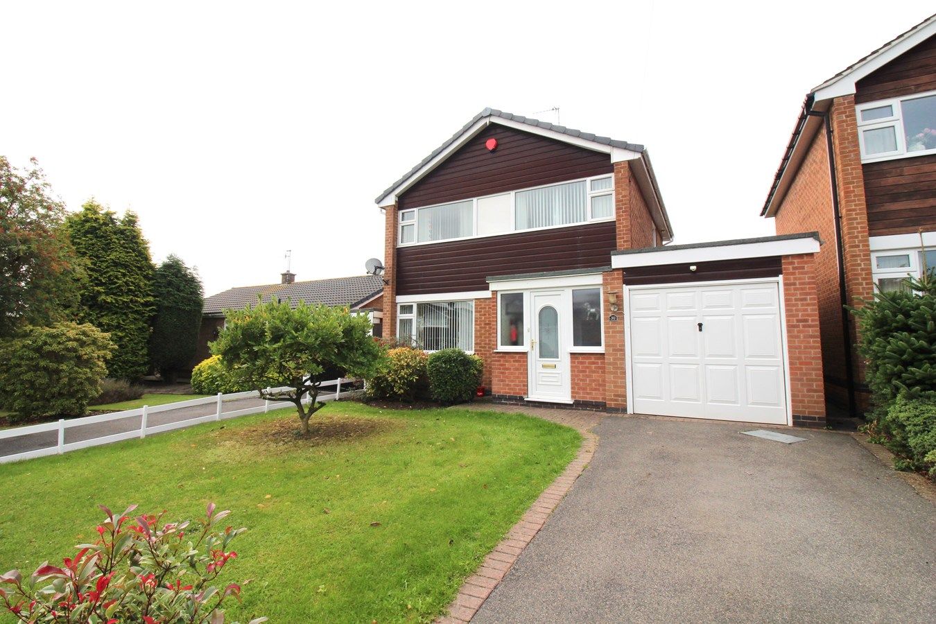 3 bed detached house for sale in Daisy Farm Road, Newthorpe, Nottingham NG16 Zoopla
