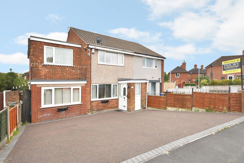 3 bed semidetached house for sale in Richardson Place, Chell Heath
