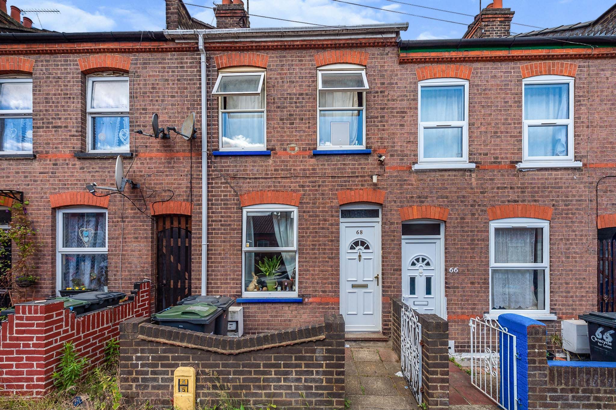 2 bed terraced house for sale in St. Peters Road, Luton LU1 Zoopla