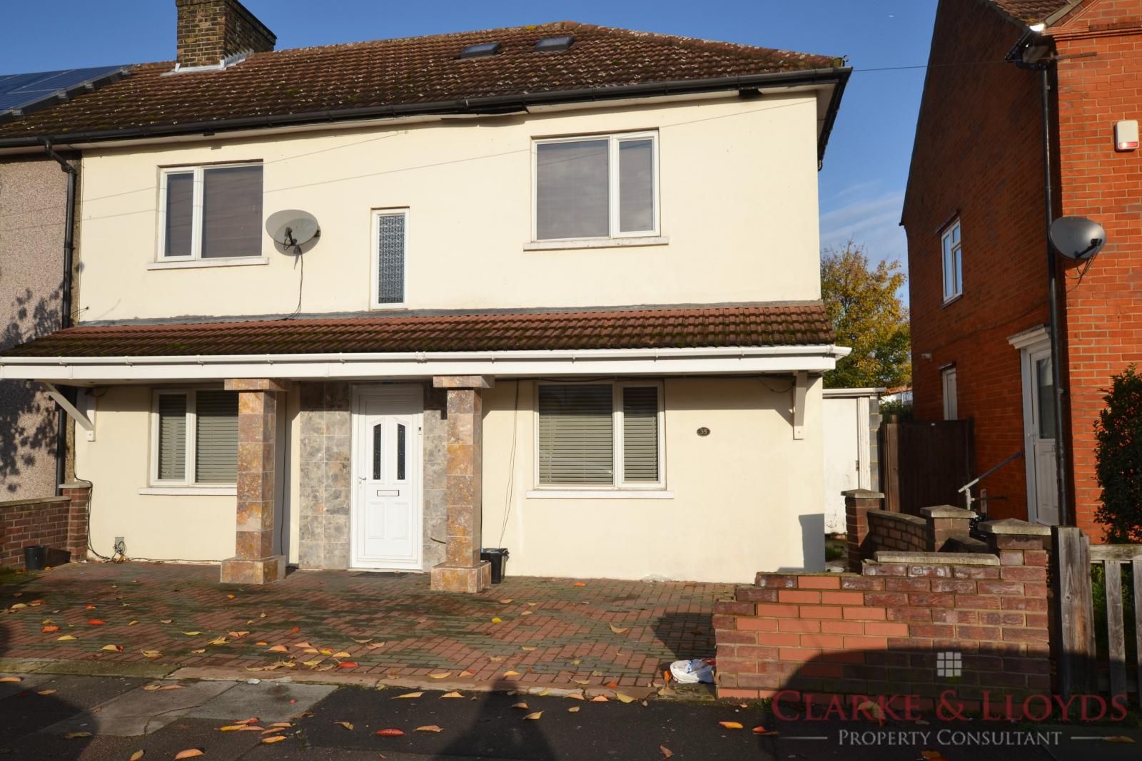 7 bed end terrace house for sale in Mayfield Road, Dagenham RM8 Zoopla