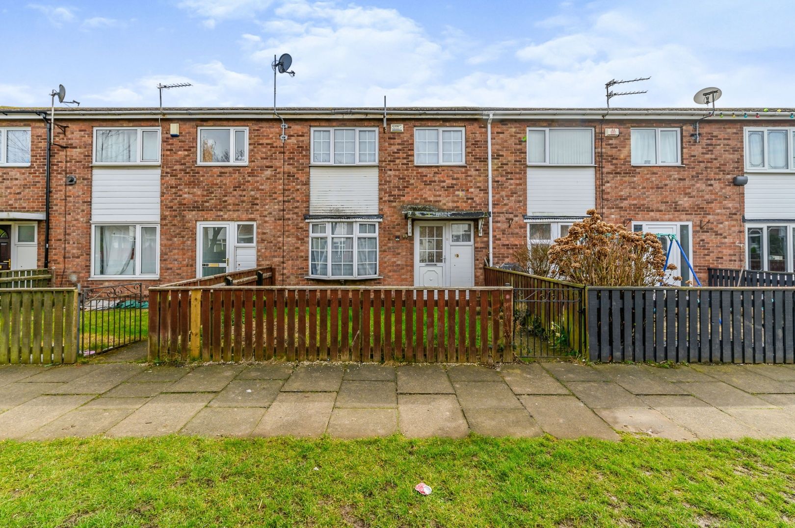 3 bed terraced house for sale in Albert Place, Grimsby, South