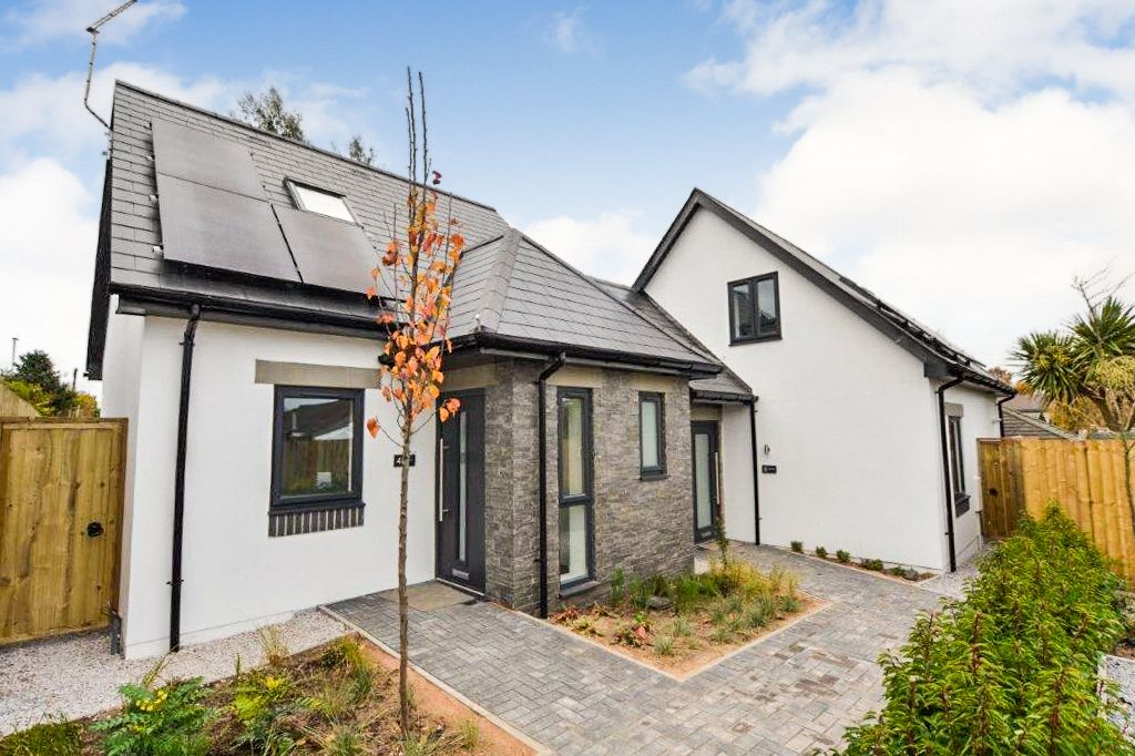 2 bed detached house for sale in Maureen Close, Parkstone, Poole BH12