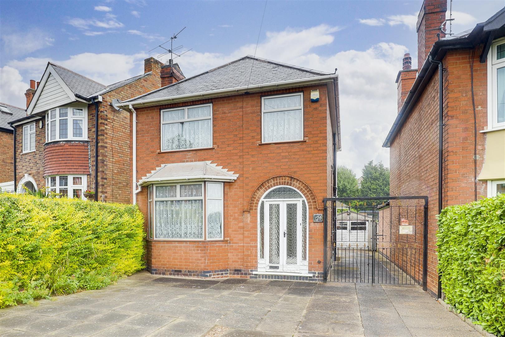 3 bed detached house for sale in Westdale Lane, Carlton, Nottingham NG4