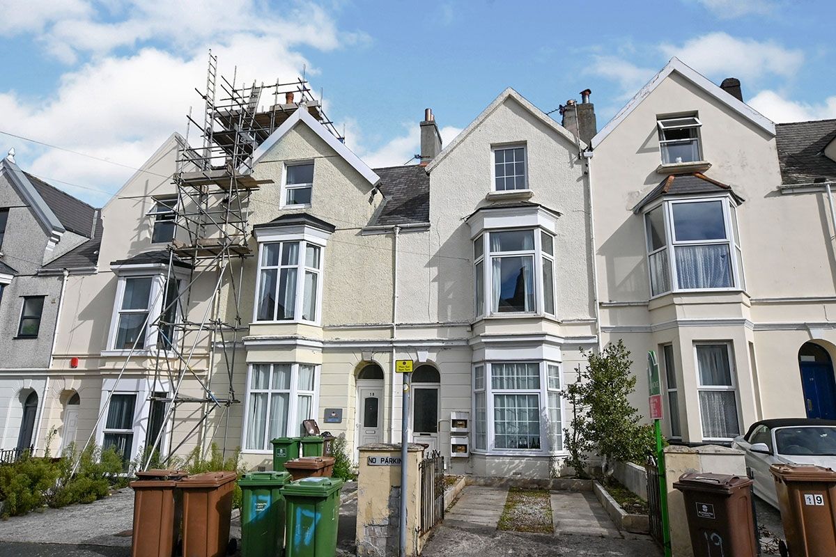 3 bed flat to rent in 17 Headland Park, Plymouth PL4 Zoopla