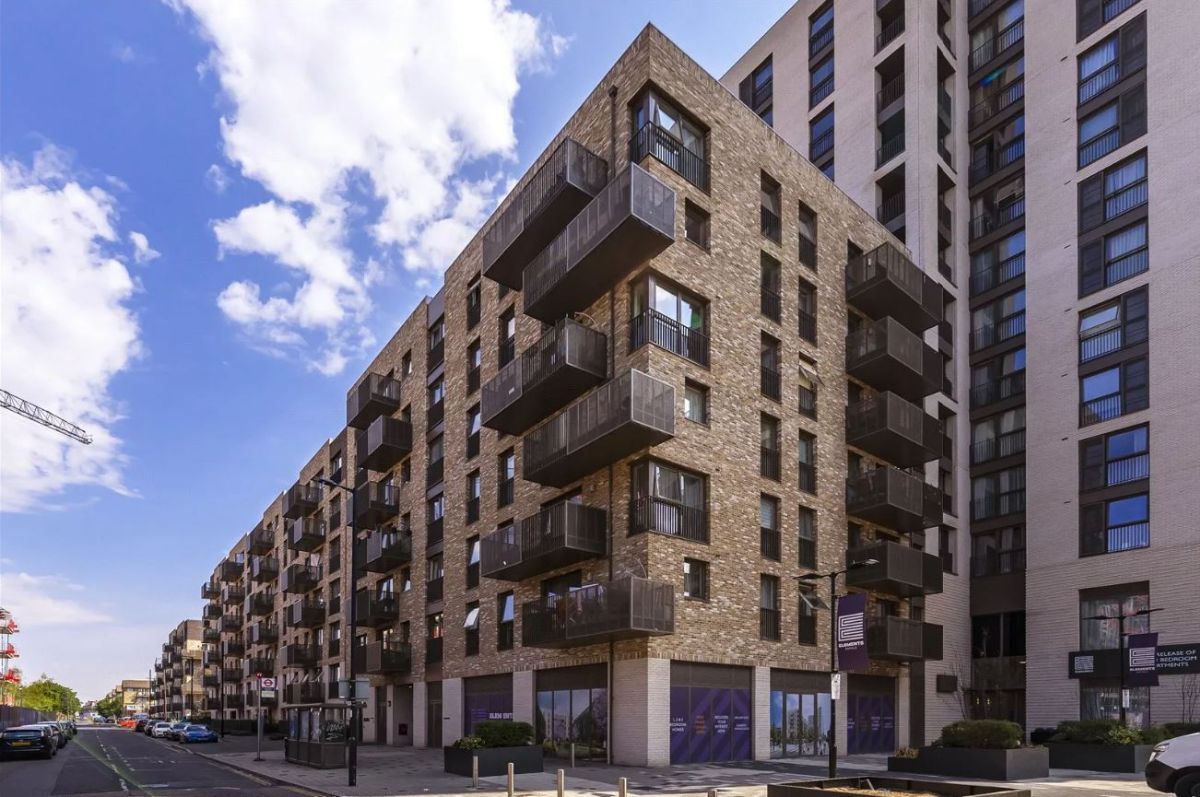 2 bed flat to rent in Alma Road, Ponders End, Enfield EN3 Zoopla