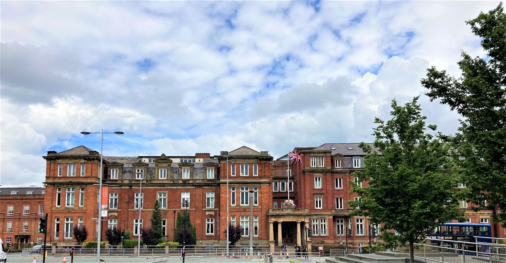 3 bed flat for sale in The Royal, Wilton Place, Salford, Lancashire M3 Zoopla