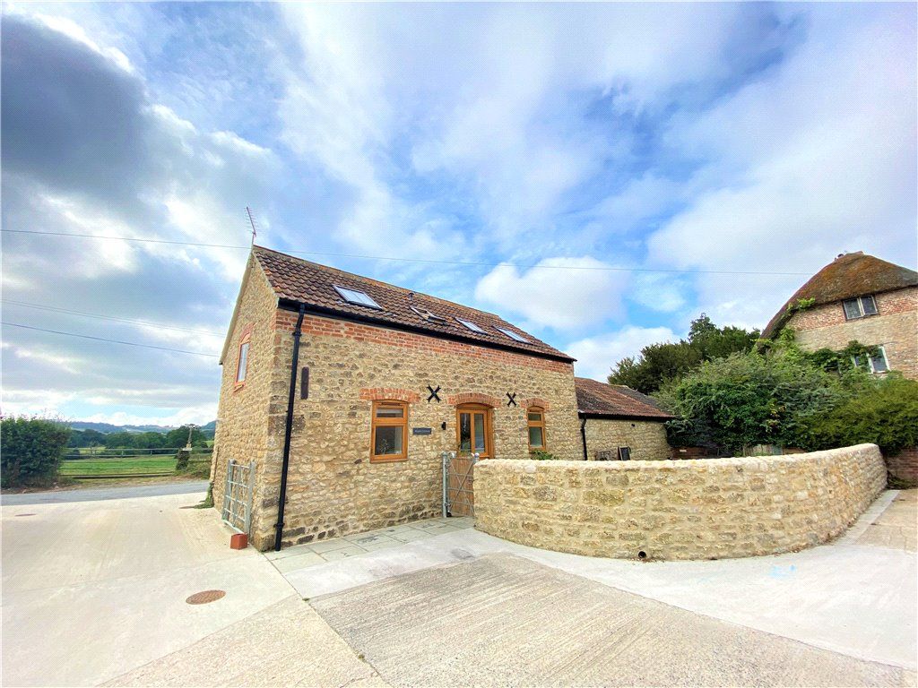 3 bed linkdetached house to rent in Brockhampton Dairy, Buckland