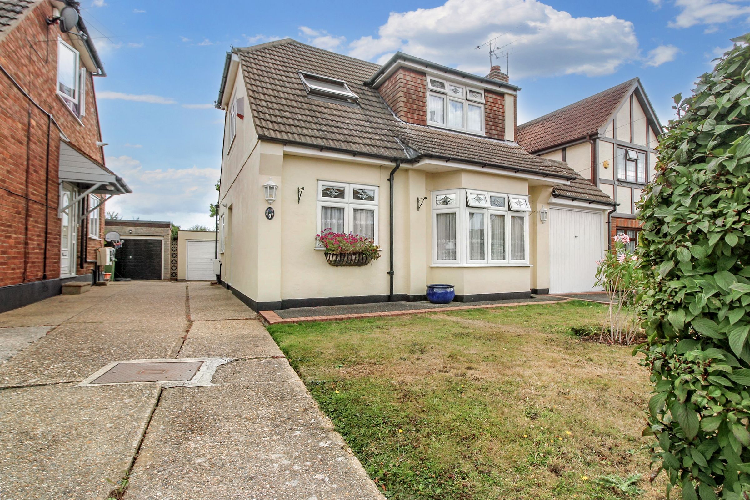 3 bed detached house for sale in Alfred Gardens, Wickford SS11 Zoopla