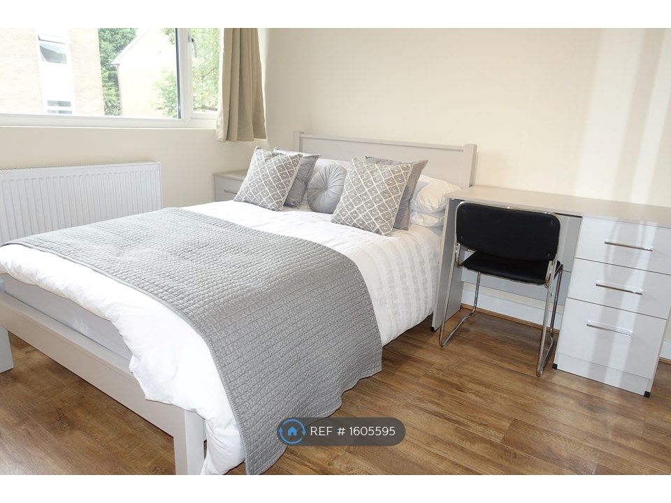 Room to rent in Raglan Road, Smethwick B66 Zoopla
