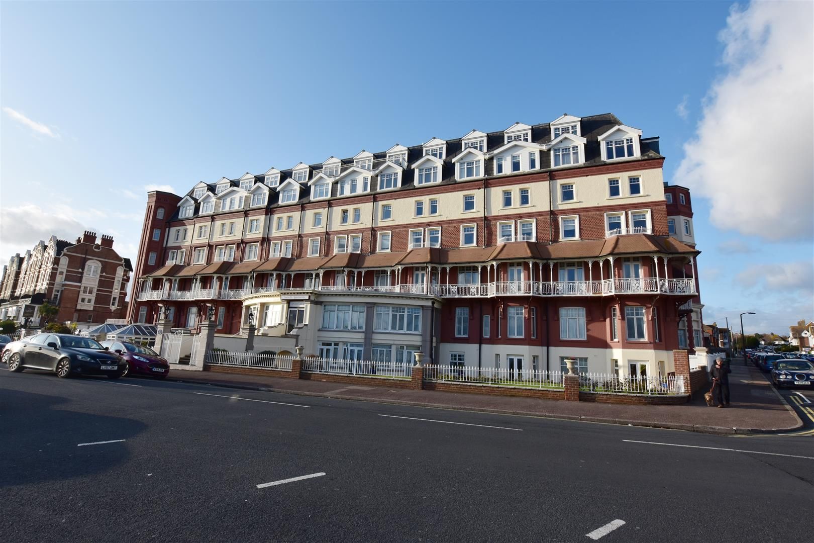 1 bed flat for sale in De La Warr Parade, BexhillOnSea TN40 Zoopla