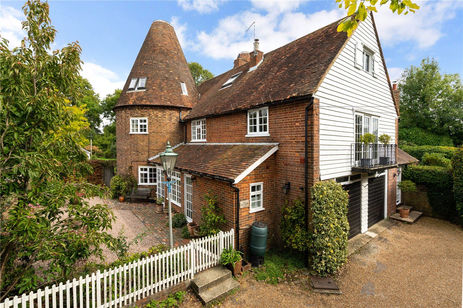 4 bed semidetached house for sale in Goudhurst Road, Horsmonden, Kent