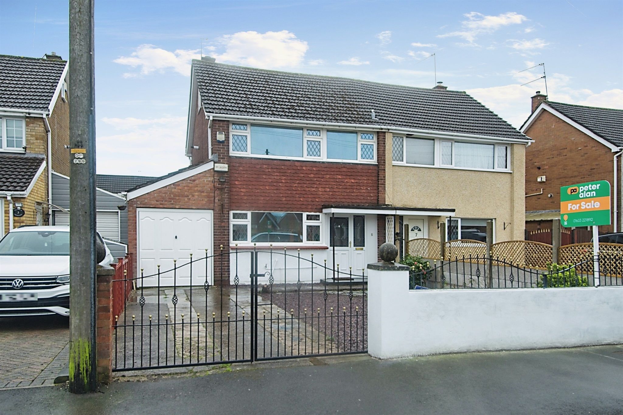 3 bed semidetached house for sale in Hillview Crescent, Newport NP19 Zoopla