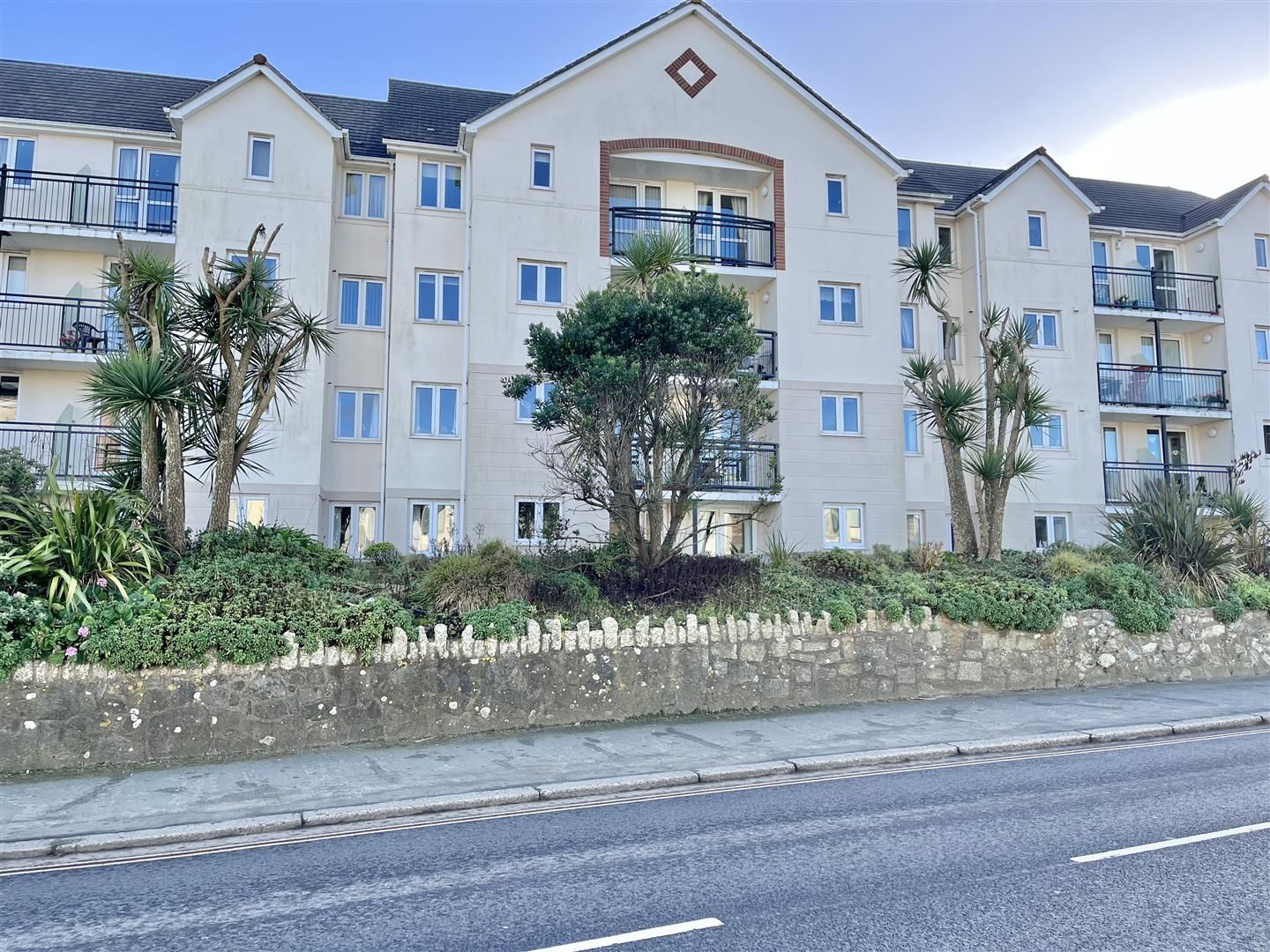 1 bed flat for sale in Windsor Court, Mount Wise, Newquay TR7 Zoopla