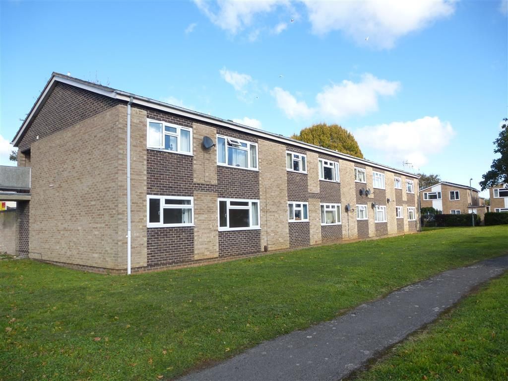 2 bed flat to rent in Moorland Road, Witney OX28 Zoopla