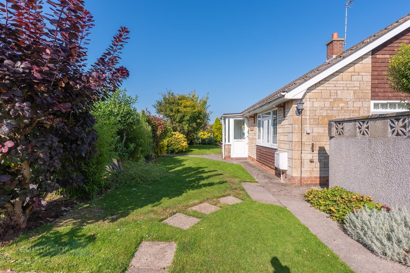 3 bed bungalow for sale in Medway Drive, Frampton Cotterell, Bristol