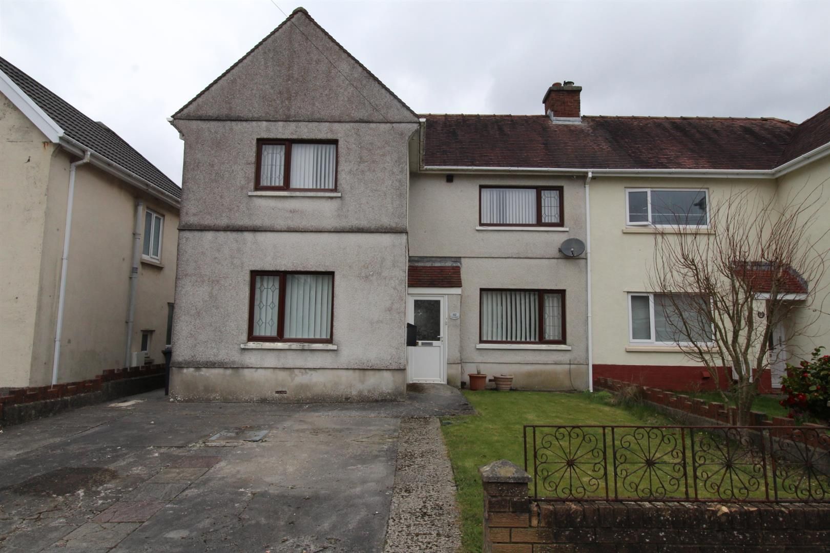 3 bed semidetached house for sale in Arthur Street, Tirydail