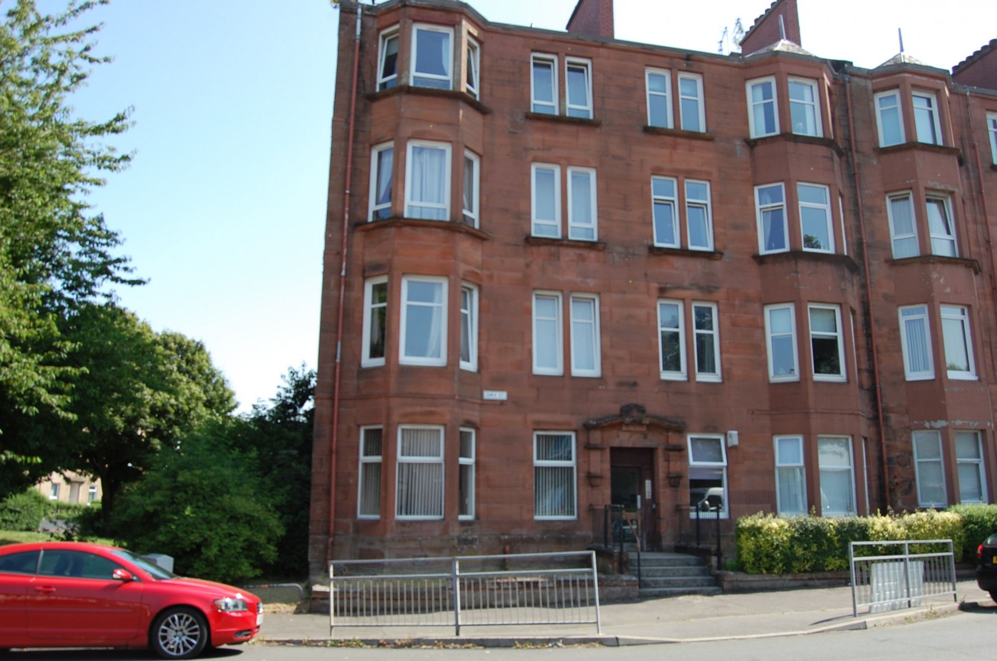 8 Jura Street, Flat 1/1, Bellahouston, Glasgow G52  