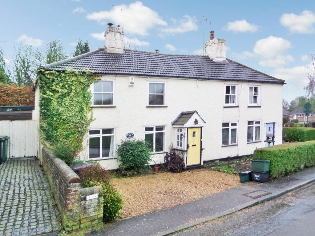 2 bed semidetached house to rent in East Common, Redbourn, Redbourn