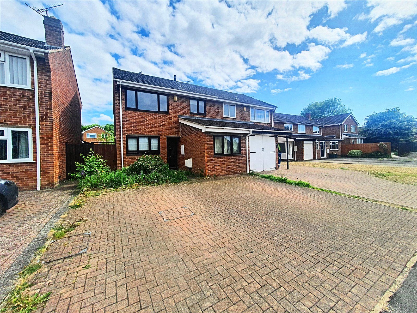 3 bed semidetached house for sale in Abbotswood Road, Brockworth