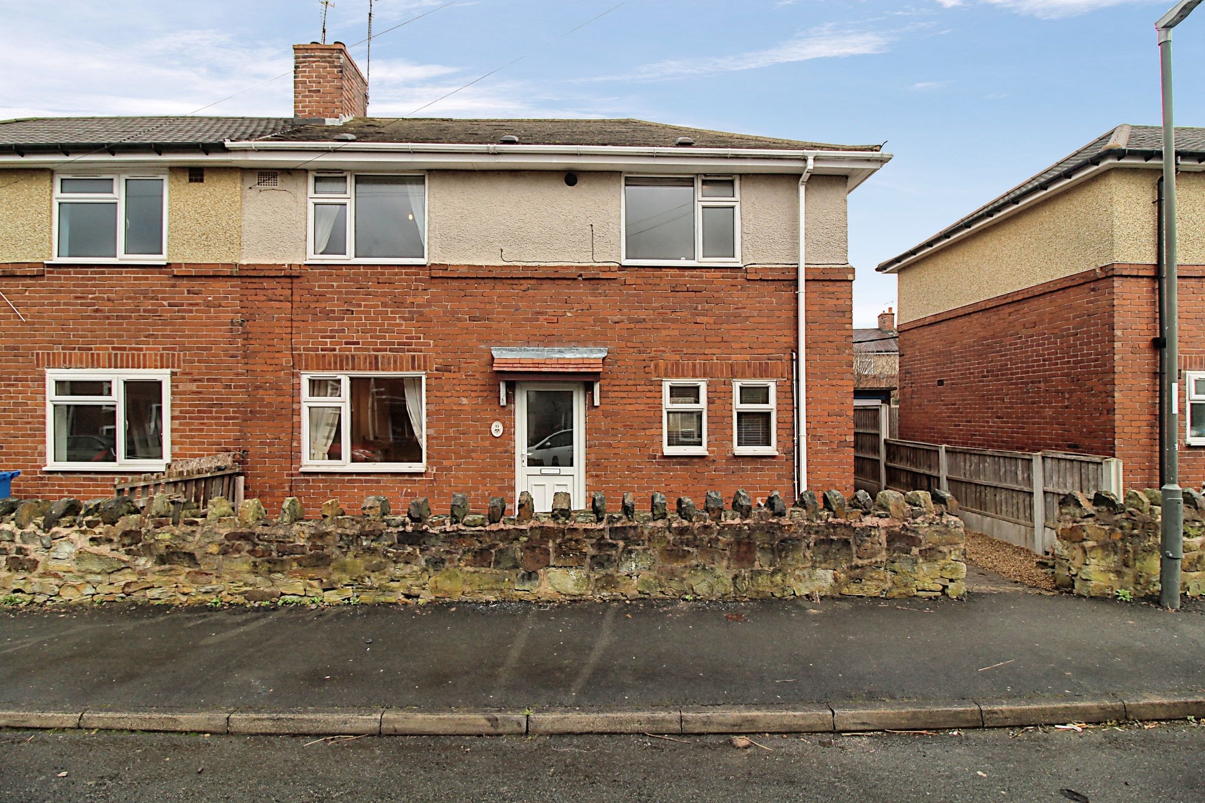 3 bed semidetached house for sale in Barrow Street, Staveley